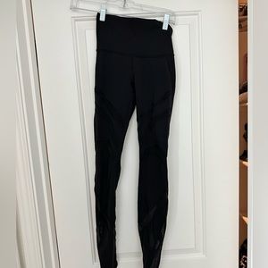 Lululemon tight with mesh sides